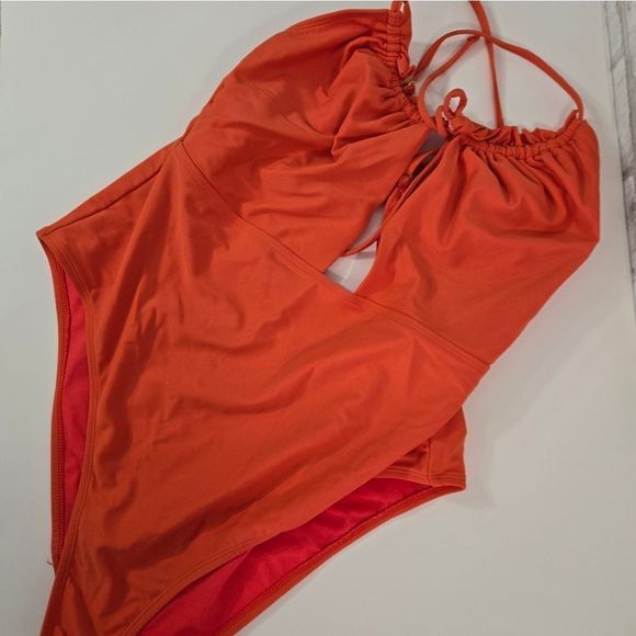 Shade and Short one piece halter swimsuit - Picture 2 of 16